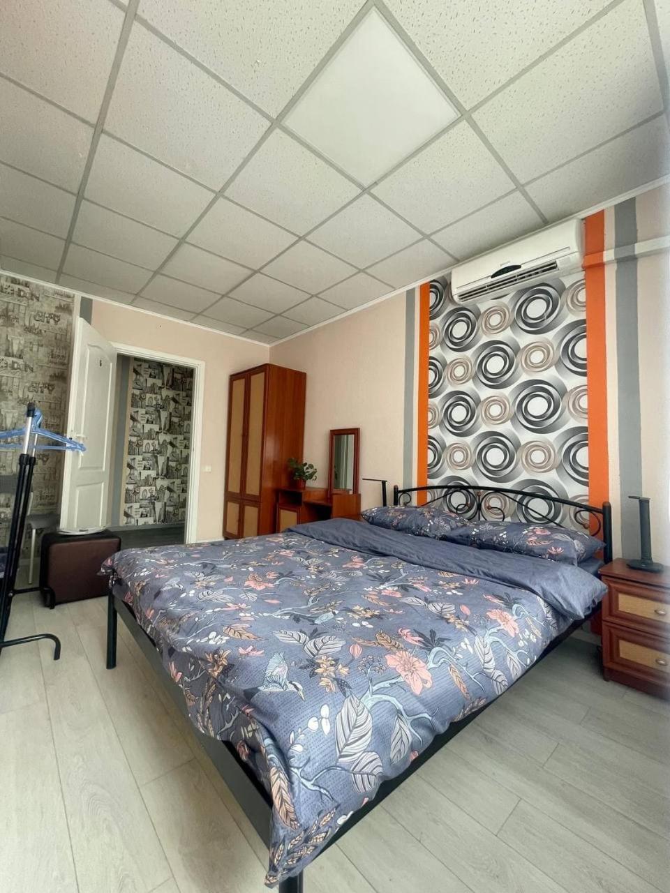 Uneed Rooms Sakvoiaj Kiev Exterior foto